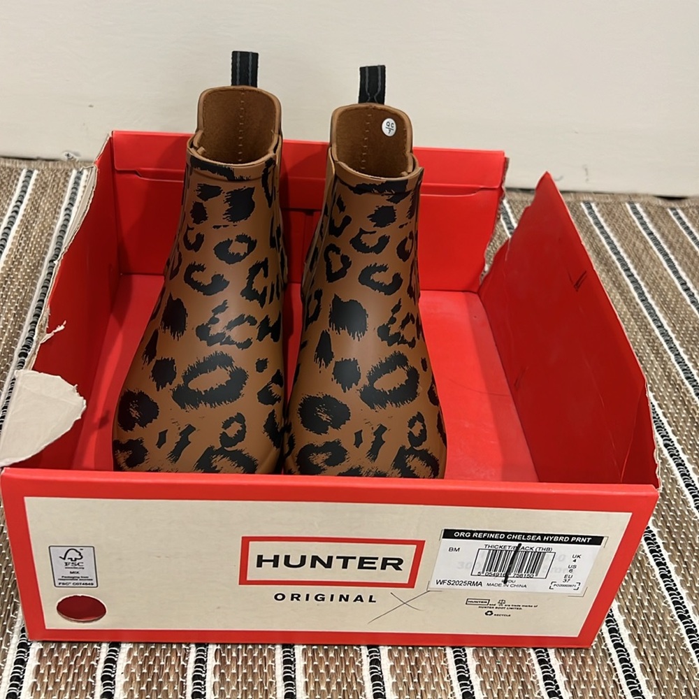 Hunter Refined Chelsea Boots View 6